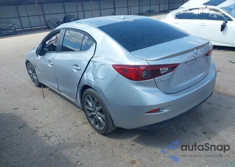 2018 Mazda Mazda3 Touring z USA, uszkodzony, nr VIN 3MZBN1V3XJM257455